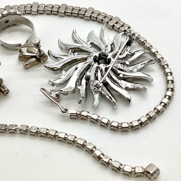 Vintage clear Baguette rhinestone jewelry lot - Picture 10 of 17